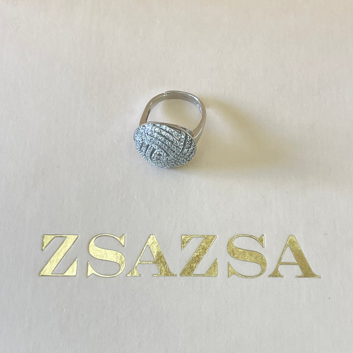 Sterling silver round knot ring with dainty zircone stones