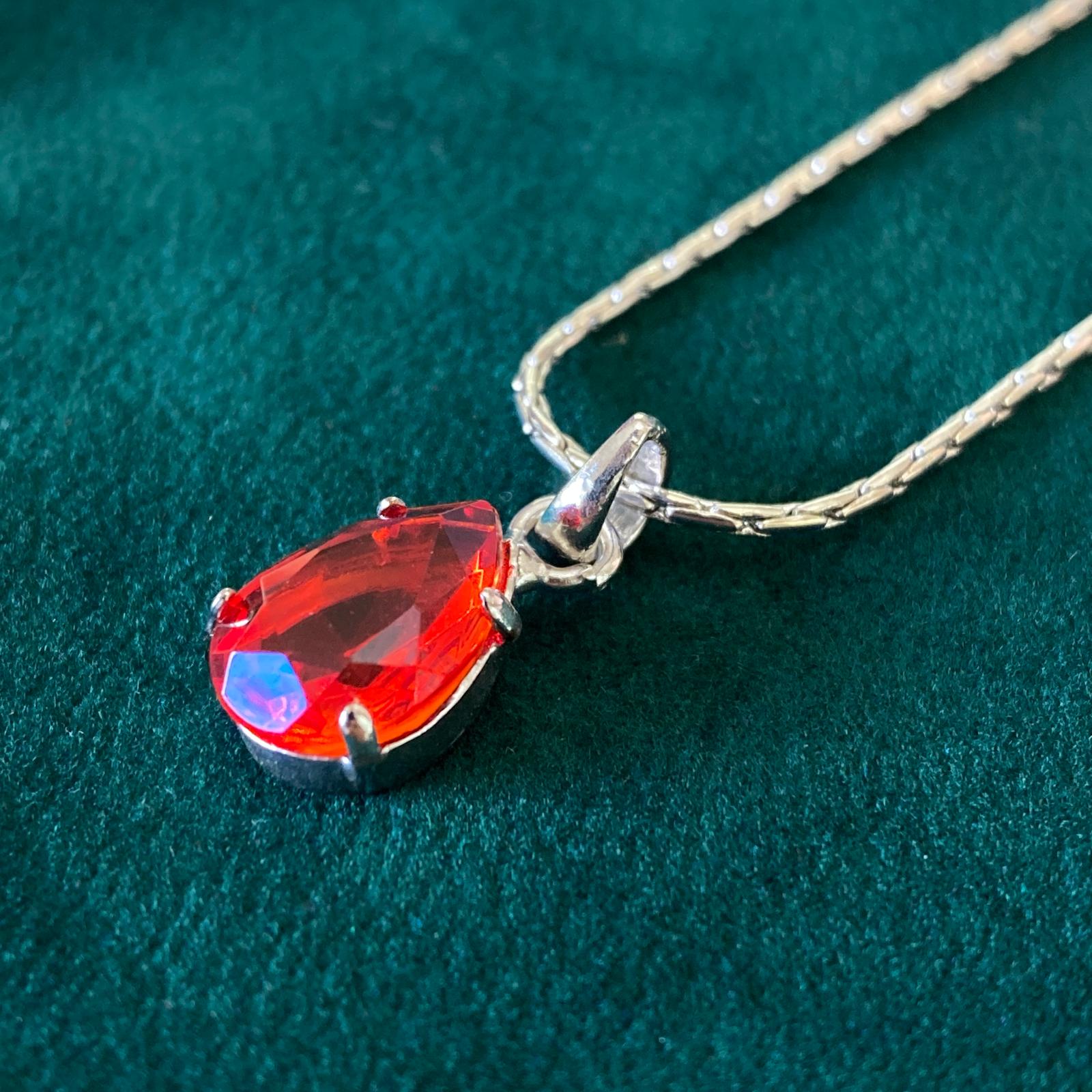 Red teardrop Swarovski Crystals set