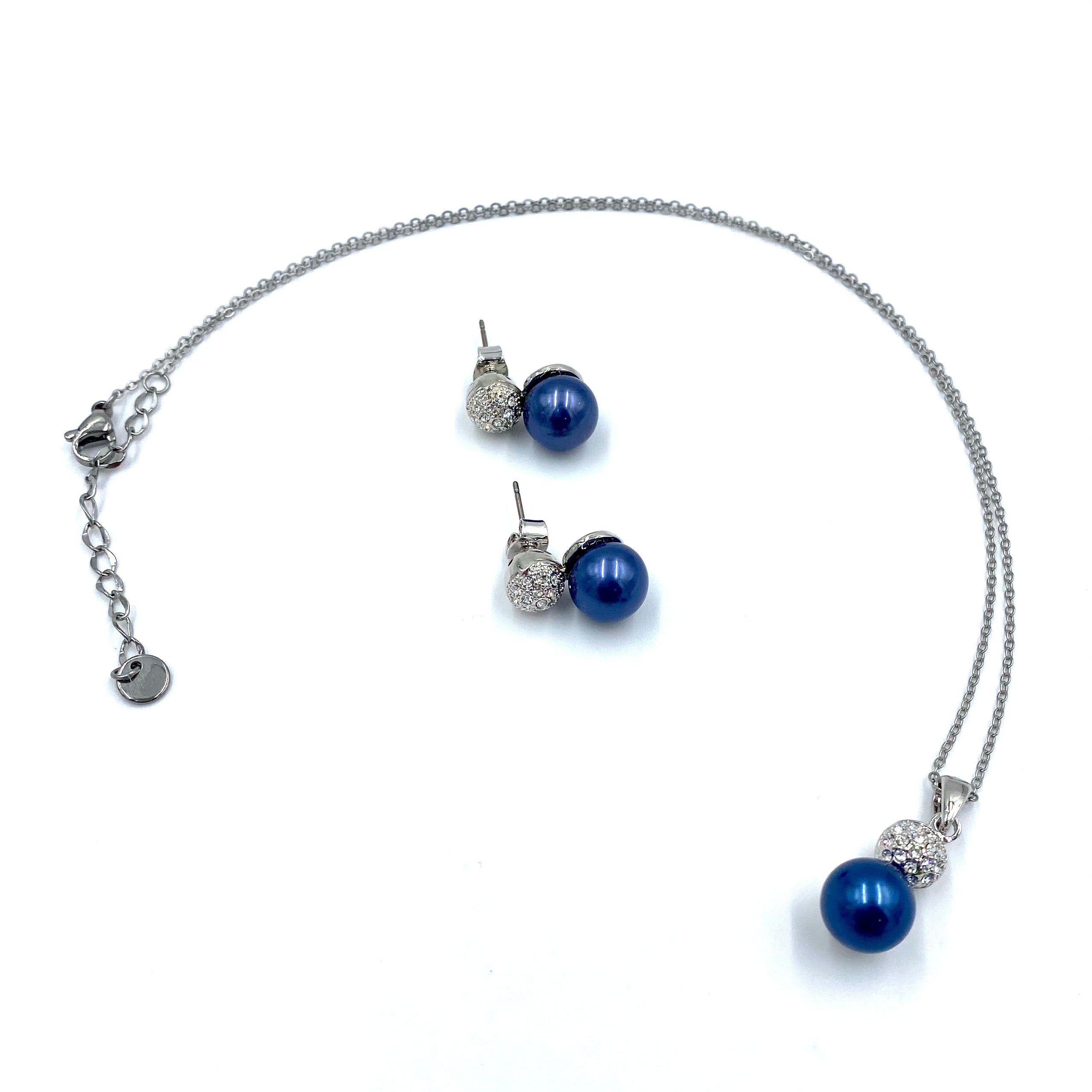 Elegant blue pearl set