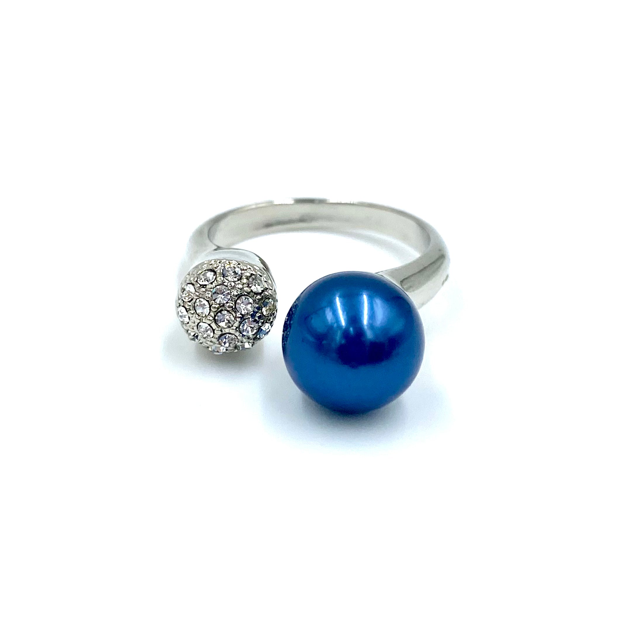 Elegant blue pearl set