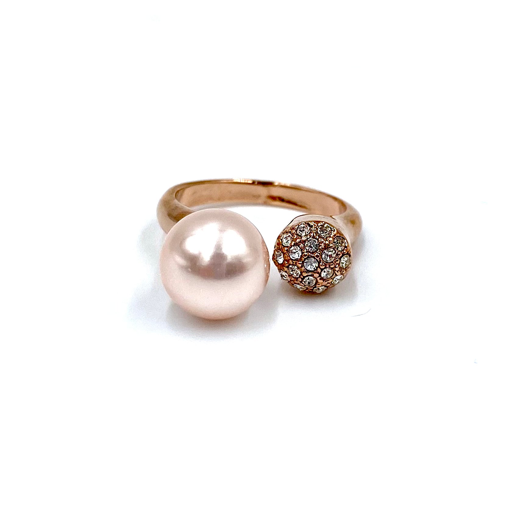 Elegant rose gold and pink pearl set