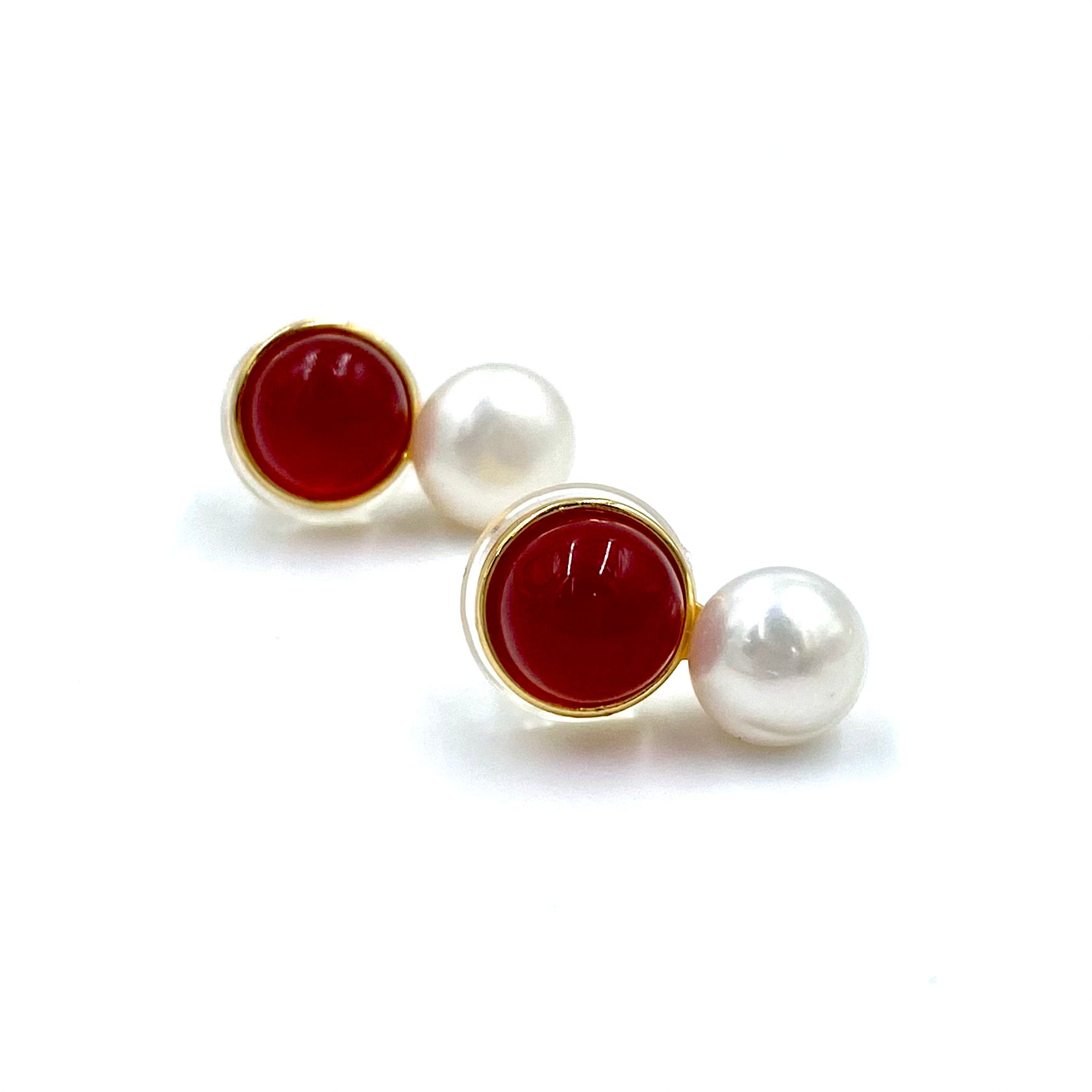 Elegant red and pearl set